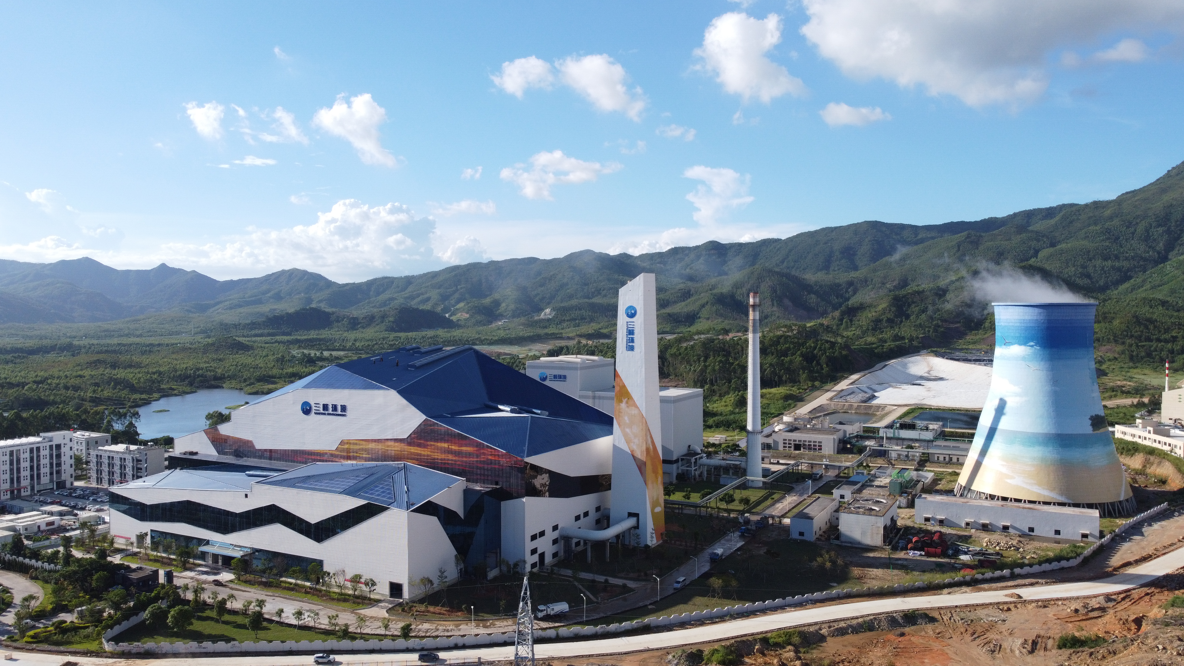 16.廣東汕尾環(huán)保發(fā)電廠(chǎng)(2100噸天).jpg 16.廣東汕尾環(huán)保發(fā)電廠(chǎng)(2100噸天).jpg